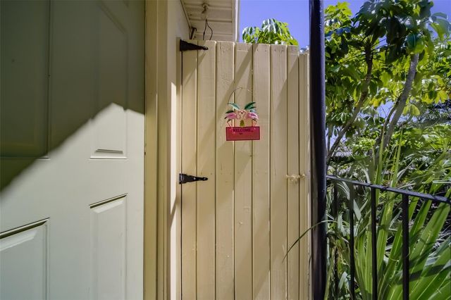 18111 1ST STREET E, Redington Shores, FL 33708