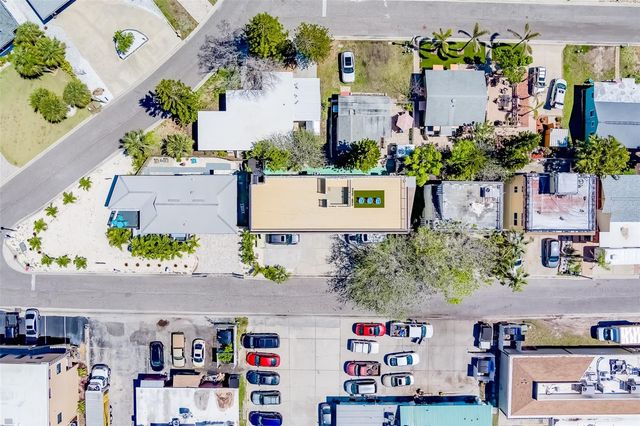 18111 1ST STREET E, Redington Shores, FL 33708