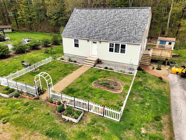 19 Edgewood Street, Milford, NH 03055
