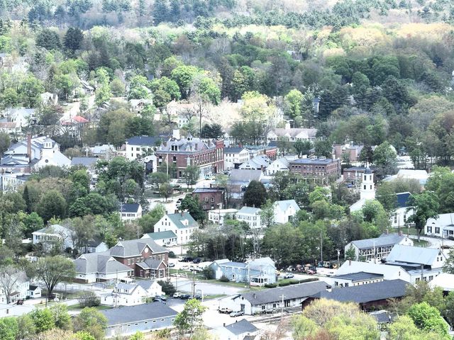 19 Edgewood Street, Milford, NH 03055