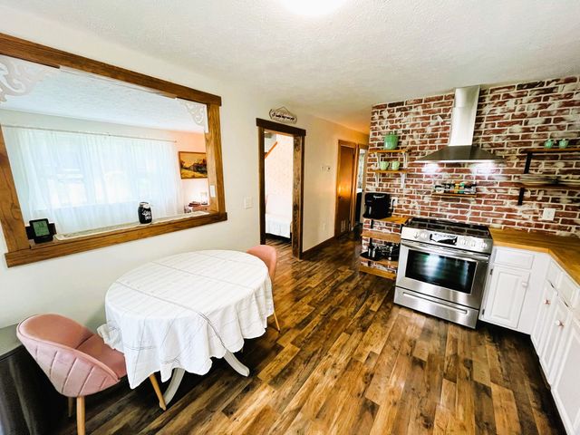 19 Edgewood Street, Milford, NH 03055