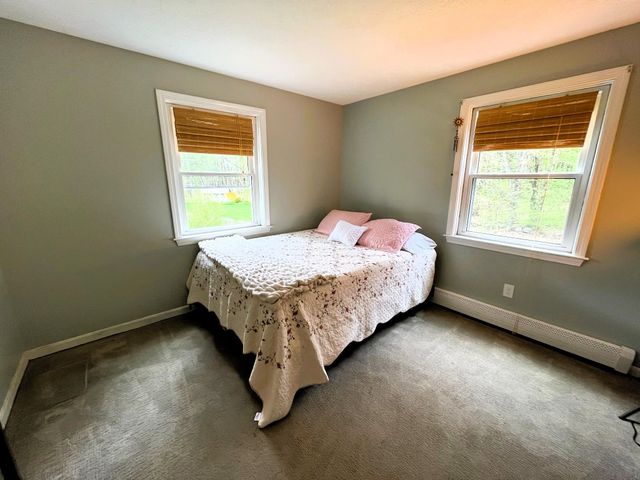 19 Edgewood Street, Milford, NH 03055