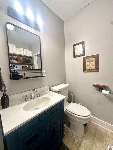 1674 US Hwy 60 W, Ledbetter, KY 42058