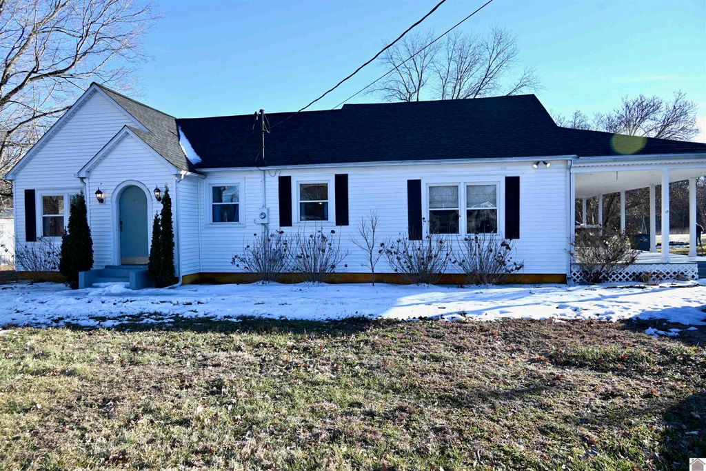 1674 US Hwy 60 W, Ledbetter, KY 42058