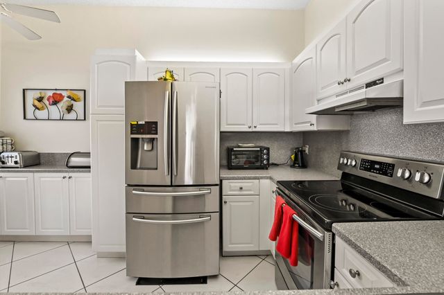 5450 Verona Drive O, Boynton Beach, FL 33437