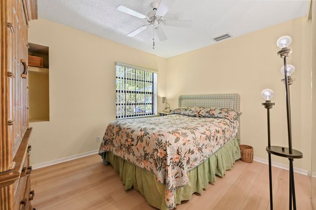 5450 Verona Drive O, Boynton Beach, FL 33437