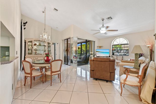 5450 Verona Drive O, Boynton Beach, FL 33437