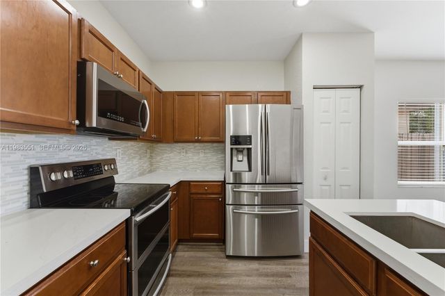 2381 NE 4th St, Homestead, FL 33033