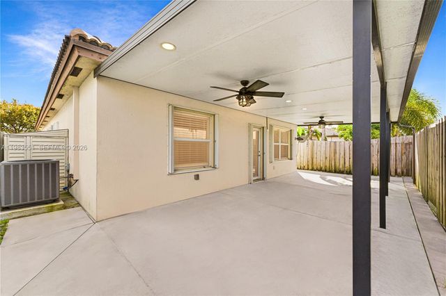 2381 NE 4th St, Homestead, FL 33033