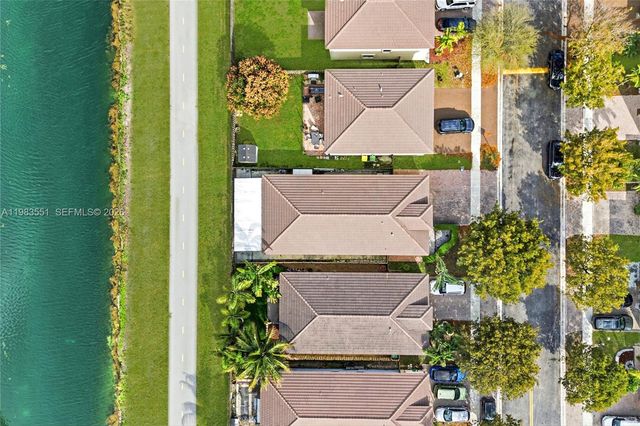 2381 NE 4th St, Homestead, FL 33033