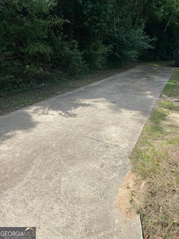 911 Ponce De Leon Circle S, Macon, GA 31206