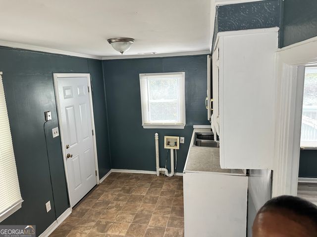 911 Ponce De Leon Circle S, Macon, GA 31206