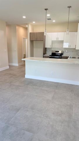 2007 N 49th Street, Fort Pierce, FL 34947