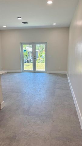 2007 N 49th Street, Fort Pierce, FL 34947