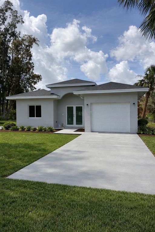 2007 N 49th Street, Fort Pierce, FL 34947
