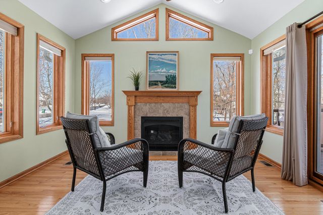 8754 Maryland Avenue N, Brooklyn Park, MN 55445