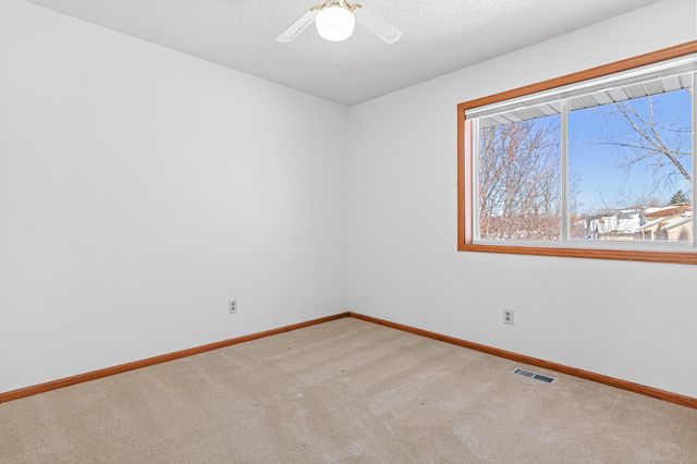 8754 Maryland Avenue N, Brooklyn Park, MN 55445