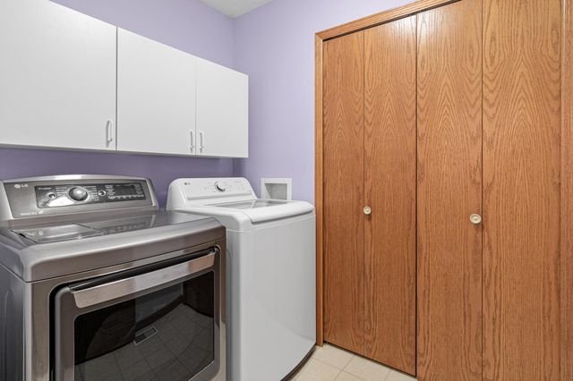 8754 Maryland Avenue N, Brooklyn Park, MN 55445