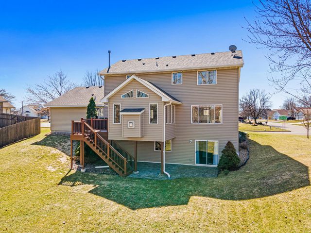 8754 Maryland Avenue N, Brooklyn Park, MN 55445