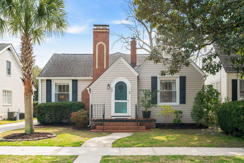 Image 1 of property listing at 237 Gordon Street, Charleston, SC 29403