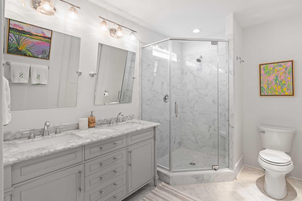 Image 18 of property listing at 237 Gordon Street, Charleston, SC 29403