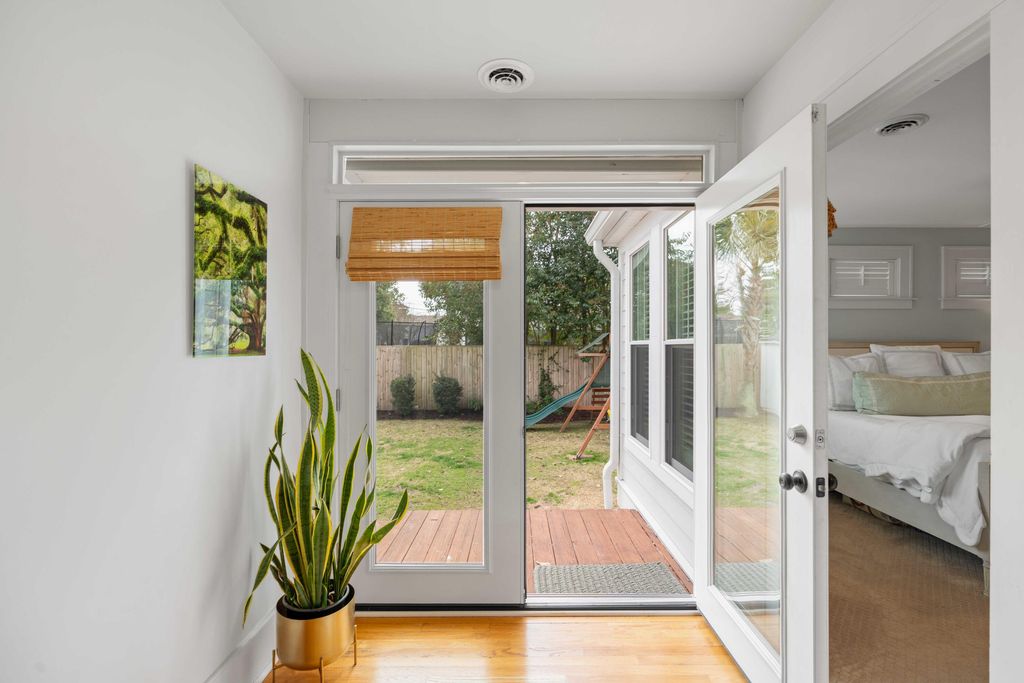 Image 30 of property listing at 237 Gordon Street, Charleston, SC 29403