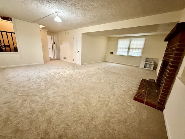 67 Constance West, Greece, NY 14612