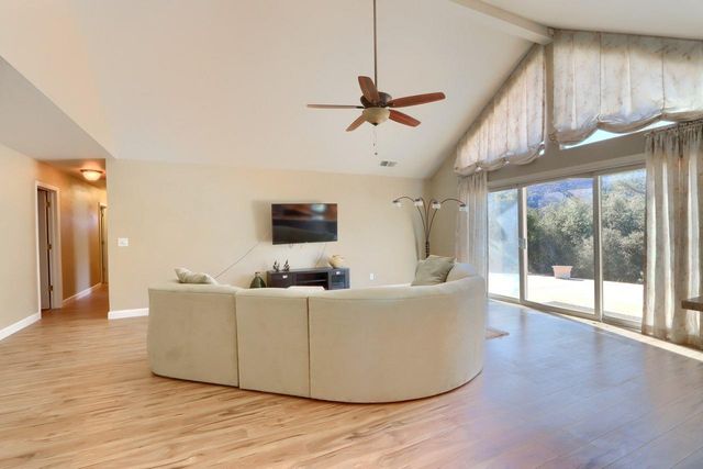 38788 Goldenrod Lane, Oakhurst, CA 93644