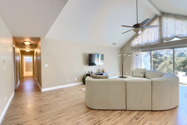 38788 Goldenrod Lane, Oakhurst, CA 93644