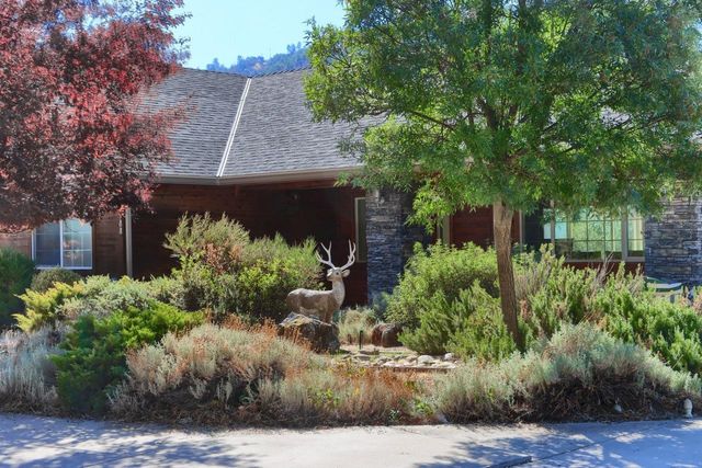 38788 Goldenrod Lane, Oakhurst, CA 93644
