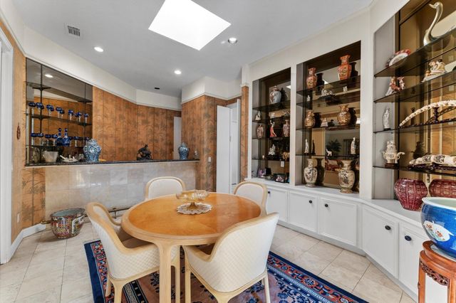 8103 Lake Edge Court, Houston, TX 77071