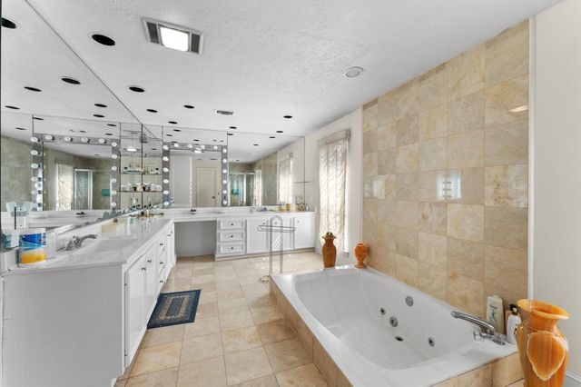 8103 Lake Edge Court, Houston, TX 77071