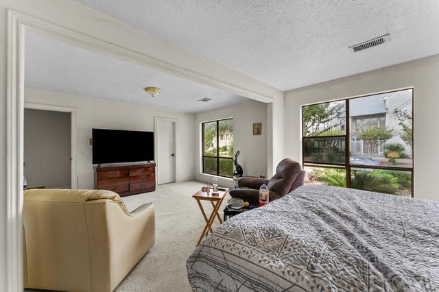 8103 Lake Edge Court, Houston, TX 77071