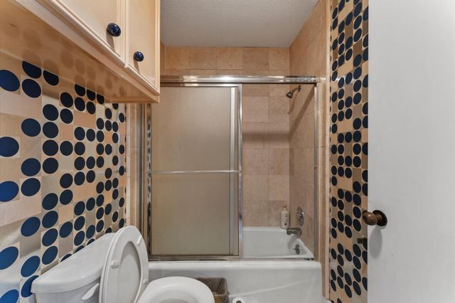 8103 Lake Edge Court, Houston, TX 77071