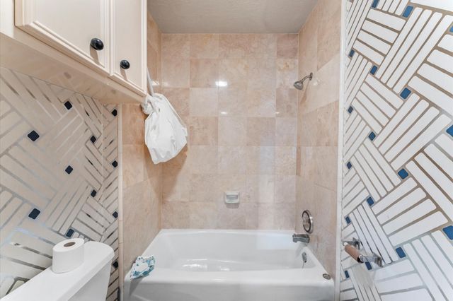 8103 Lake Edge Court, Houston, TX 77071