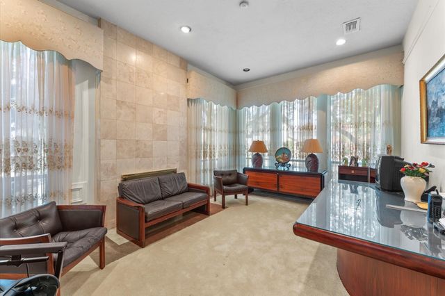 8103 Lake Edge Court, Houston, TX 77071