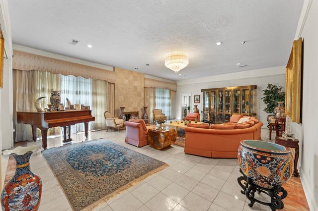 8103 Lake Edge Court, Houston, TX 77071