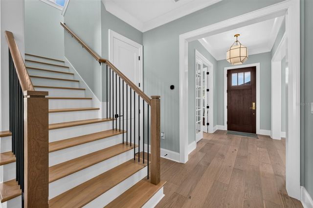 239 39TH AVENUE NE, St Petersburg, FL 33703