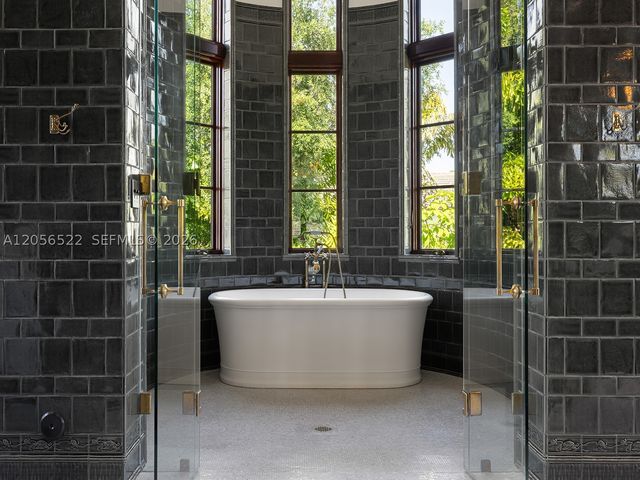 5771 SW 94th St, Pinecrest, FL 33156