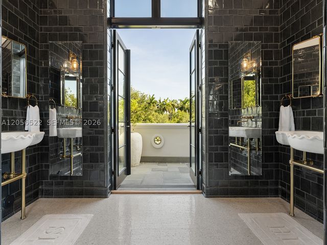 5771 SW 94th St, Pinecrest, FL 33156