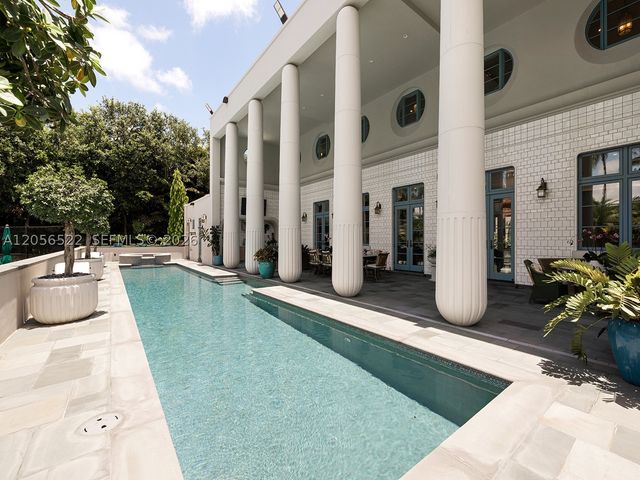 5771 SW 94th St, Pinecrest, FL 33156