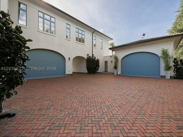 5771 SW 94th St, Pinecrest, FL 33156