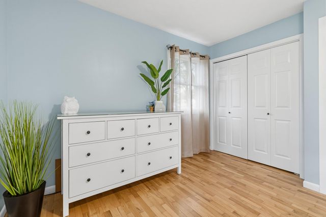 1027 Piccadilly Road, Kalamazoo, MI 49006