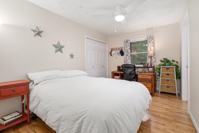 1027 Piccadilly Road, Kalamazoo, MI 49006