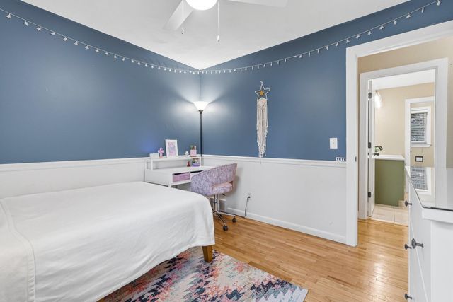 1027 Piccadilly Road, Kalamazoo, MI 49006