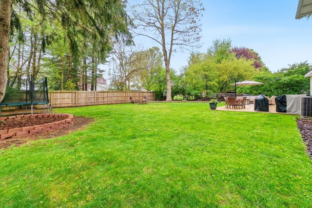1027 Piccadilly Road, Kalamazoo, MI 49006