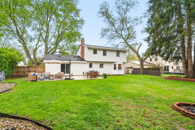 1027 Piccadilly Road, Kalamazoo, MI 49006