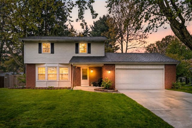1027 Piccadilly Road, Kalamazoo, MI 49006
