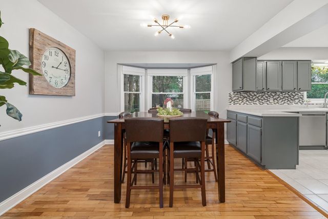 1027 Piccadilly Road, Kalamazoo, MI 49006
