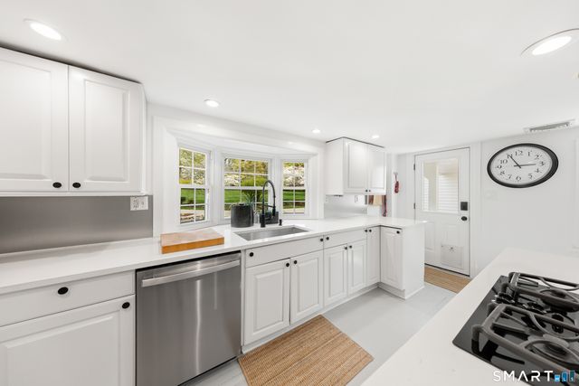 4 Wake Robin Road, Westport, CT 06880